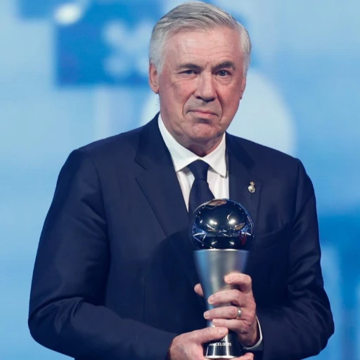 Ancelotti recibe el premio The Best al mejor entrenador del mundo